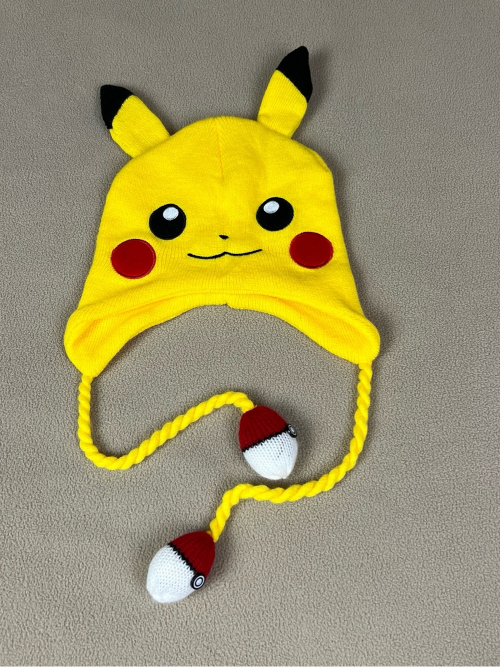 2015 Pokemon Pikachu Beanie, Pokeball Strings, Yellow. Adult,